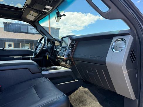 Used 2016 Ford F350 Lariat w/ Lariat Ultimate Package AWD/4WD image 26