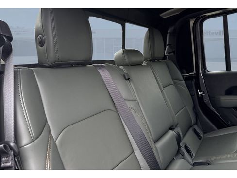 New 2026 Jeep Gladiator Mojave image 38