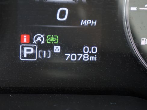 Certified 2025 Subaru Forester Touring AWD/4WD image 9
