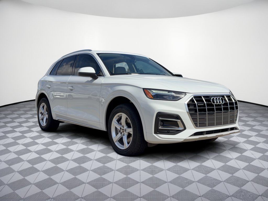 Used 2023 Audi Q5 2.0T Premium w/ Convenience Package AWD/4WD image 7