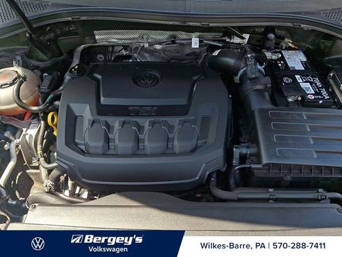 Certified 2024 Volkswagen Tiguan SEL R-Line AWD/4WD image 30