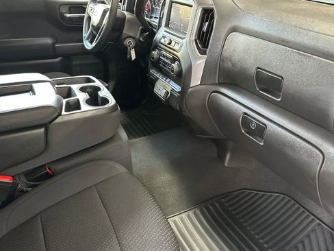 Used 2022 Chevrolet Silverado 1500 Custom image 16