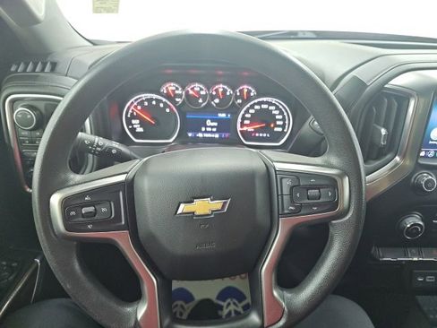 Used 2019 Chevrolet Silverado 1500 LT image 4