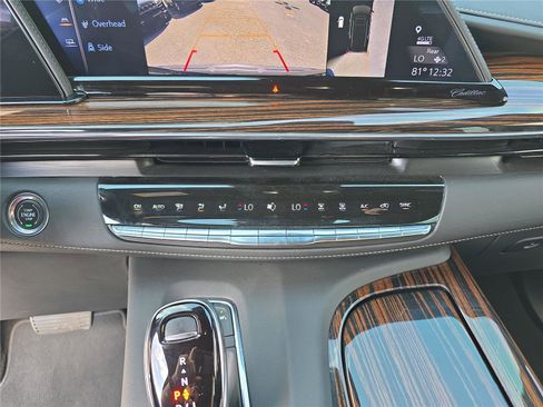 Used 2023 Cadillac Escalade ESV Luxury image 29