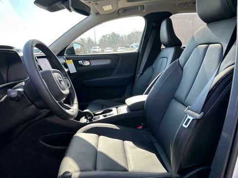 New 2026 Volvo XC40 B5 Core w/ Protection Package Premier image 10