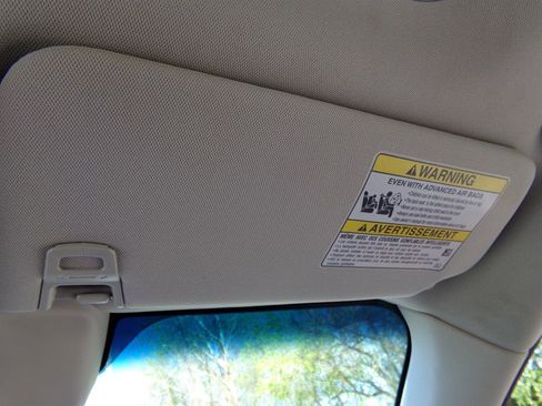 Used 2017 Subaru Outback 2.5i Touring image 45