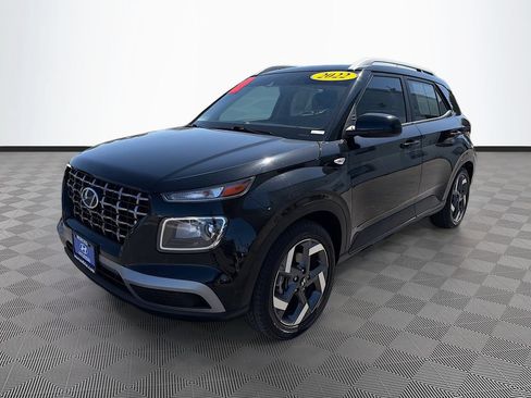 Used 2022 Hyundai Venue SEL w/ Cargo Package FWD image 3