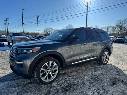 Used 2022 Ford Explorer Platinum w/ Equipment Group 601A image 8