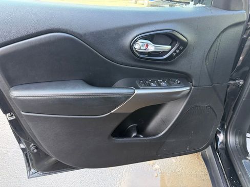 Used 2021 Jeep Cherokee Limited w/ Elite Package image 13