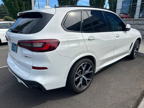 Used 2022 BMW X5 xDrive40i w/ M Sport Package AWD/4WD image 4