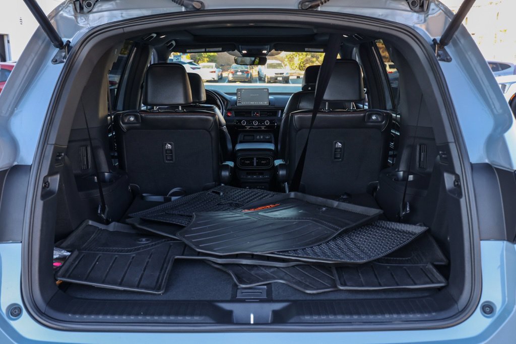 Used 2025 Honda Pilot TrailSport image 16