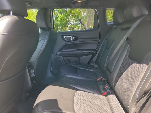 Used 2025 Jeep Compass Latitude w/ Altitude Special Edition AWD/4WD image 14