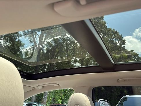 Certified 2022 Mercedes-Benz GLE 350 image 26