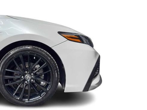 Used 2023 Toyota Camry XSE FWD image 8