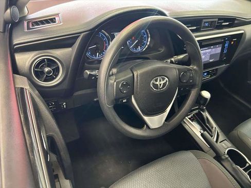 Certified 2017 Toyota Corolla LE FWD image 13