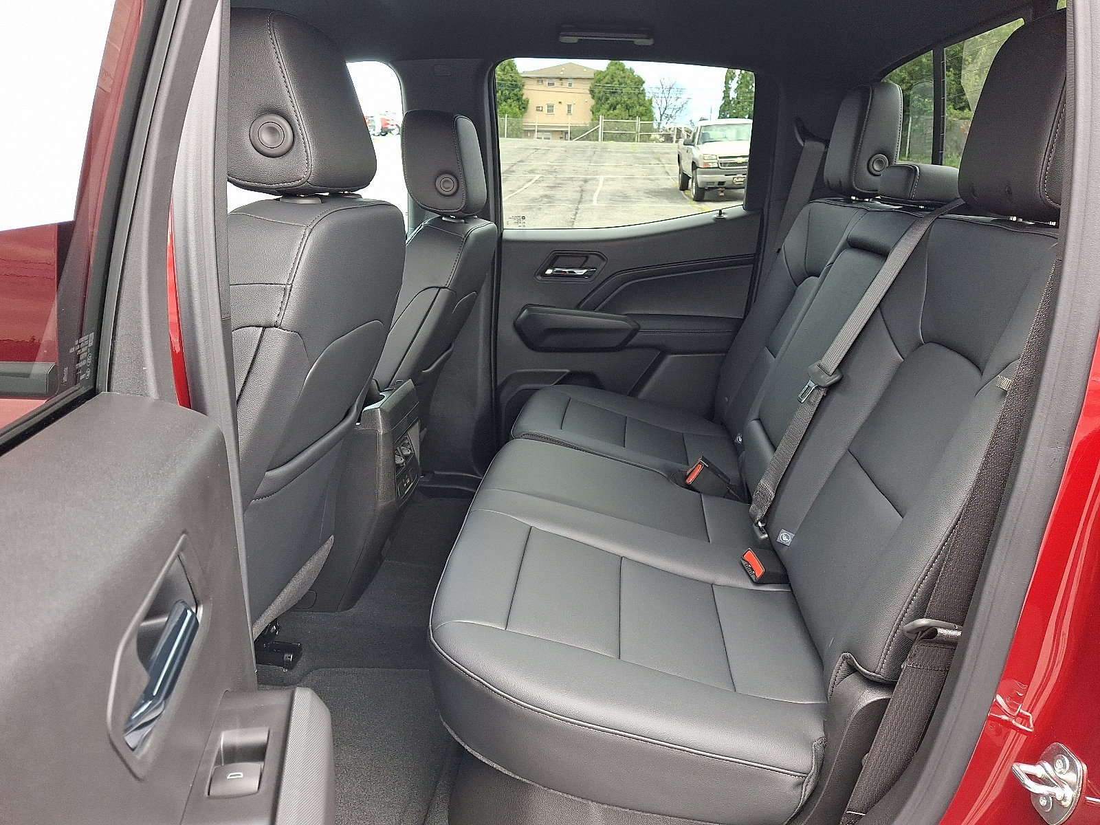 New 2026 Chevrolet Colorado LT w/ LT Convenience Package AWD/4WD image 5