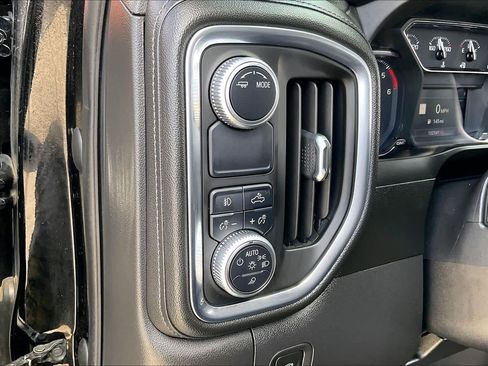 Used 2020 GMC Sierra 1500 SLT RWD image 14