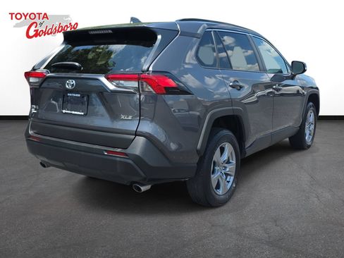 Used 2024 Toyota RAV4 XLE FWD image 5