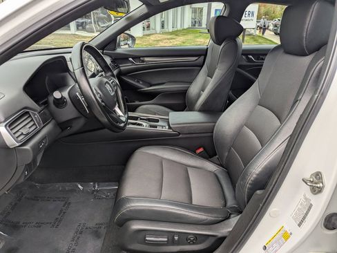 Used 2019 Honda Accord Sport image 16