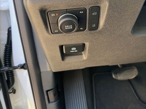 New 2026 Ford Expedition Active image 36