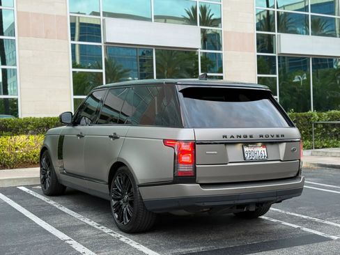 Used 2017 Land Rover Range Rover Supercharged AWD/4WD image 3