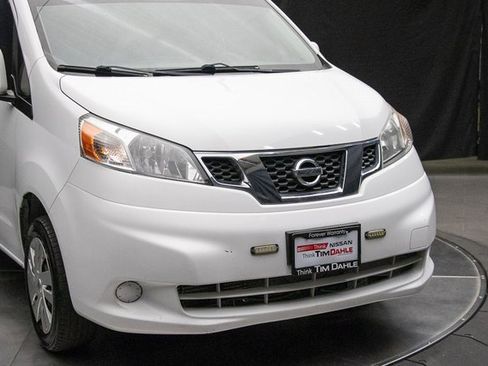 Used 2019 Nissan NV200 SV w/ Back Door Glass Package image 3