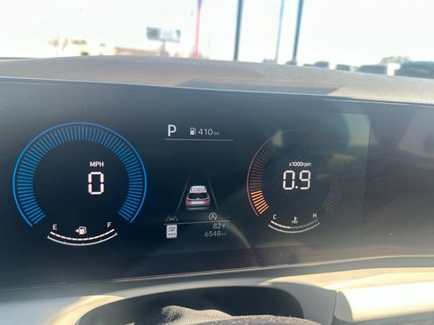 Used 2025 Hyundai Tucson SE image 14