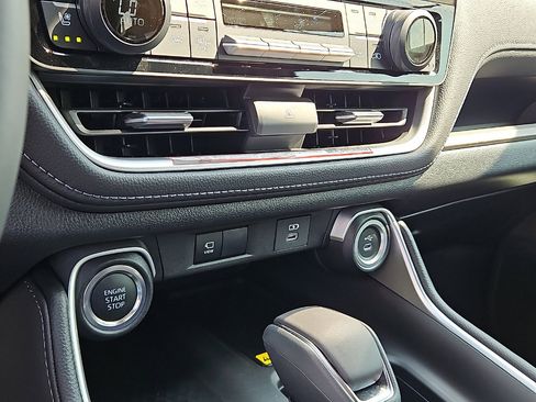 Certified 2026 Toyota Grand Highlander FWD image 19