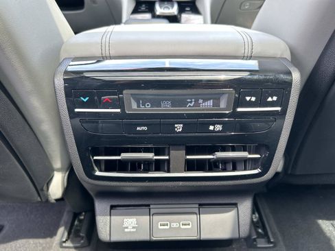 Used 2023 Acura MDX SH-AWD w/ Technology Package image 10