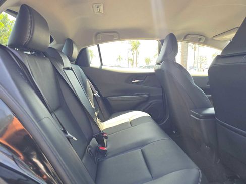 Used 2025 Toyota Prius XLE FWD image 12