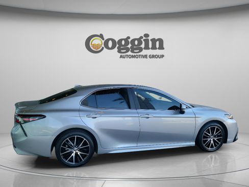 Certified 2023 Toyota Camry SE image 5