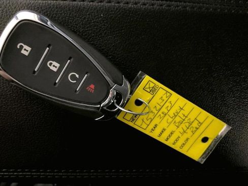 Used 2023 Chevrolet Bolt EUV LT w/ Convenience Package image 11