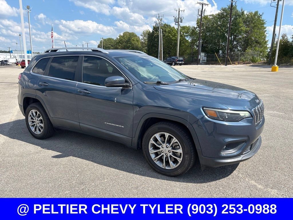 Used 2021 Jeep Cherokee Latitude Plus FWD image 1