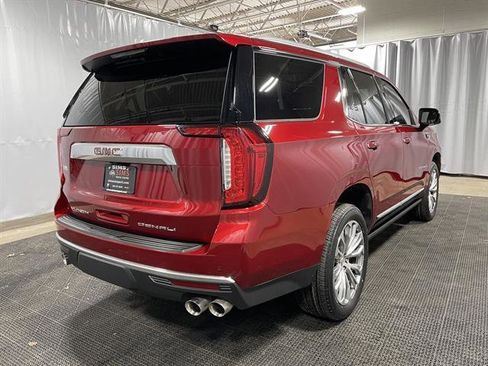 Used 2021 GMC Yukon Denali w/ Denali Premium Package image 11