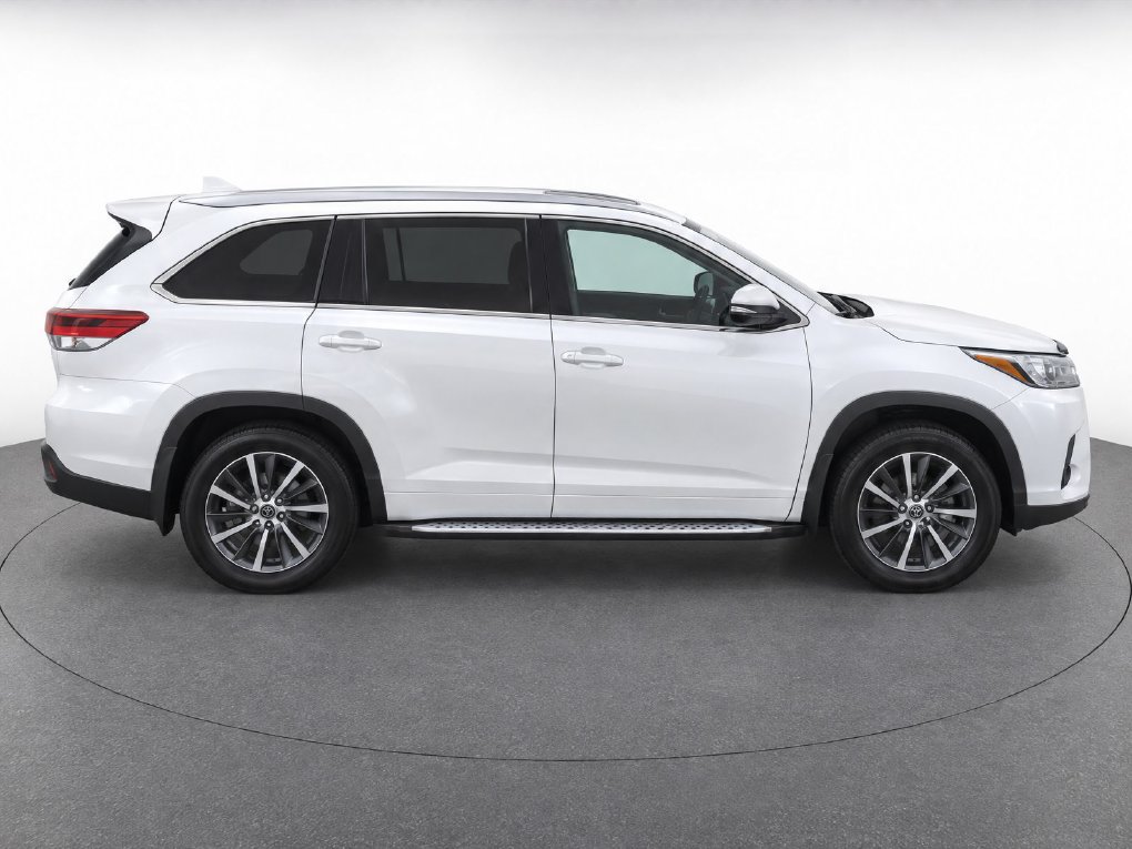 Used 2017 Toyota Highlander XLE FWD image 11