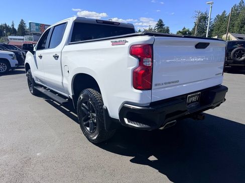 Used 2019 Chevrolet Silverado 1500 Custom Trail Boss AWD/4WD image 3
