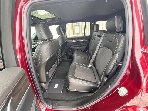 New 2026 Jeep Grand Cherokee Laredo image 27