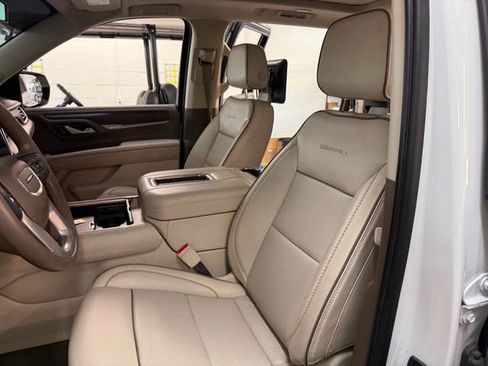 Used 2021 GMC Yukon XL Denali image 34
