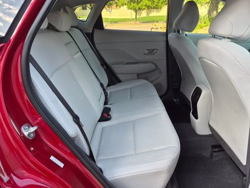 Used 2024 Hyundai Kona SEL FWD image 19