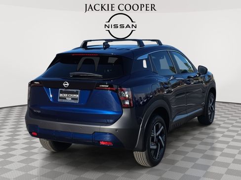 New 2026 Nissan Kicks SV w/ Charging Package image 5