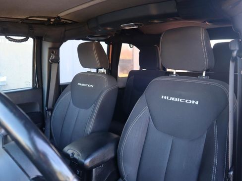 Used 2014 Jeep Wrangler Unlimited Rubicon w/ Connectivity Group AWD/4WD image 58