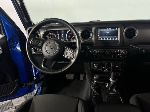 Used 2022 Jeep Wrangler Unlimited Sport image 33