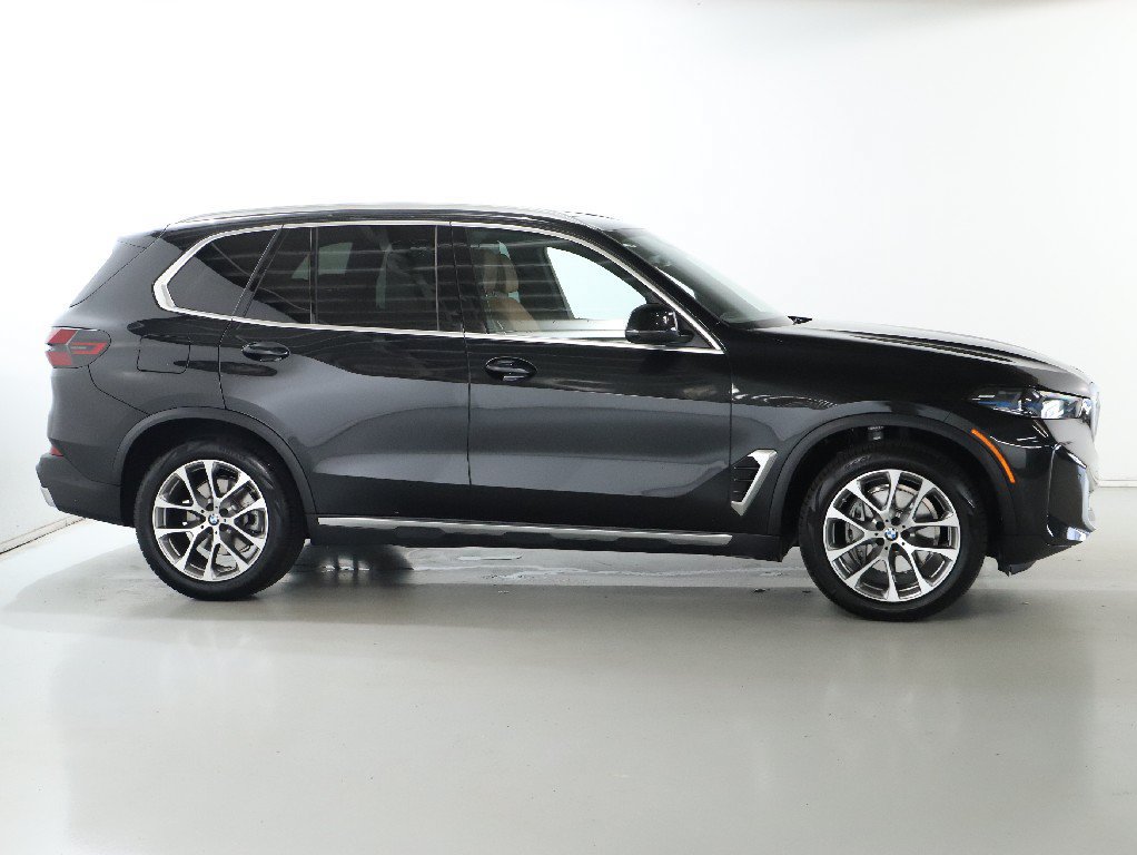 Used 2026 BMW X5 xDrive40i AWD/4WD image 13