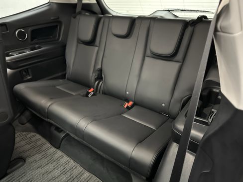 Certified 2025 Subaru Ascent Bronze Edition image 23