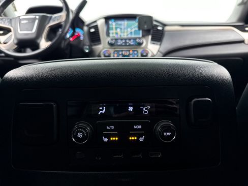 Used 2020 GMC Yukon XL Denali w/ Open Road Package image 30