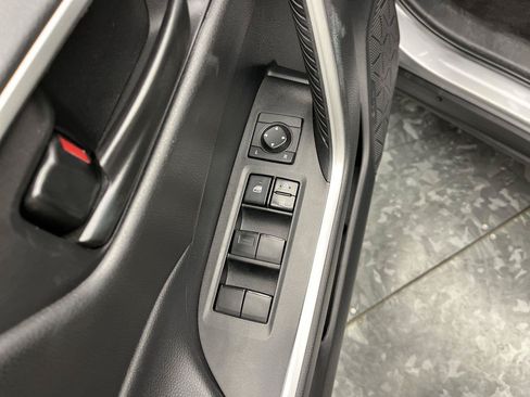 Used 2024 Toyota RAV4 LE AWD/4WD image 7