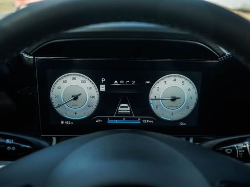 New 2026 Hyundai Elantra Limited FWD image 21