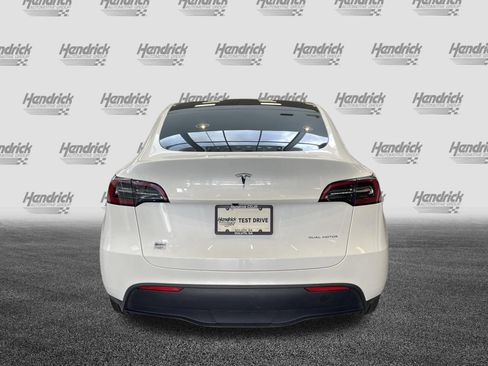 Used 2023 Tesla Model Y Long Range AWD/4WD image 9