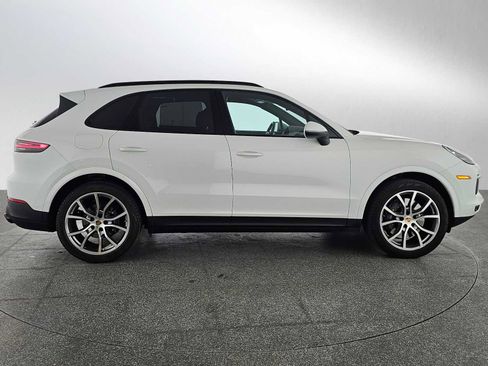 Used 2022 Porsche Cayenne Platinum Edition image 6