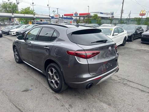 Used 2023 Alfa Romeo Stelvio Ti AWD/4WD image 9